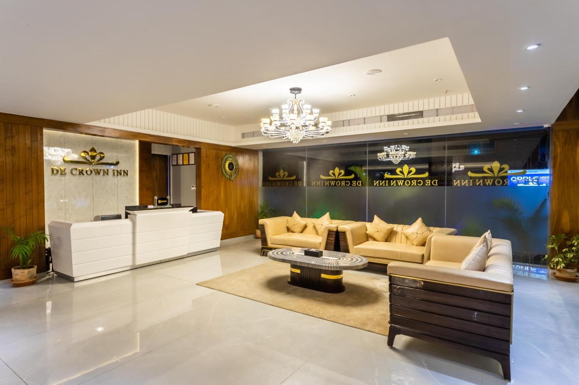 De Crown Inn Jogikuti Екстериор снимка