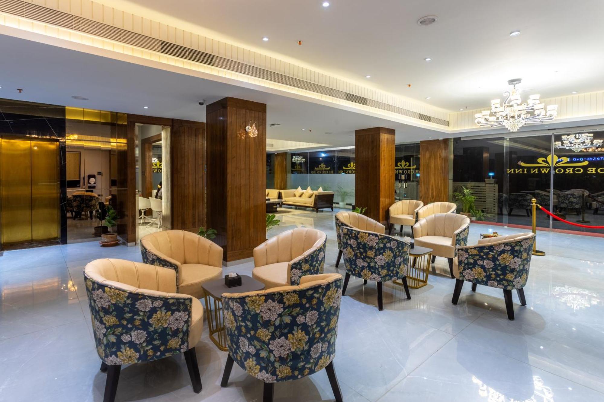De Crown Inn Jogikuti Екстериор снимка
