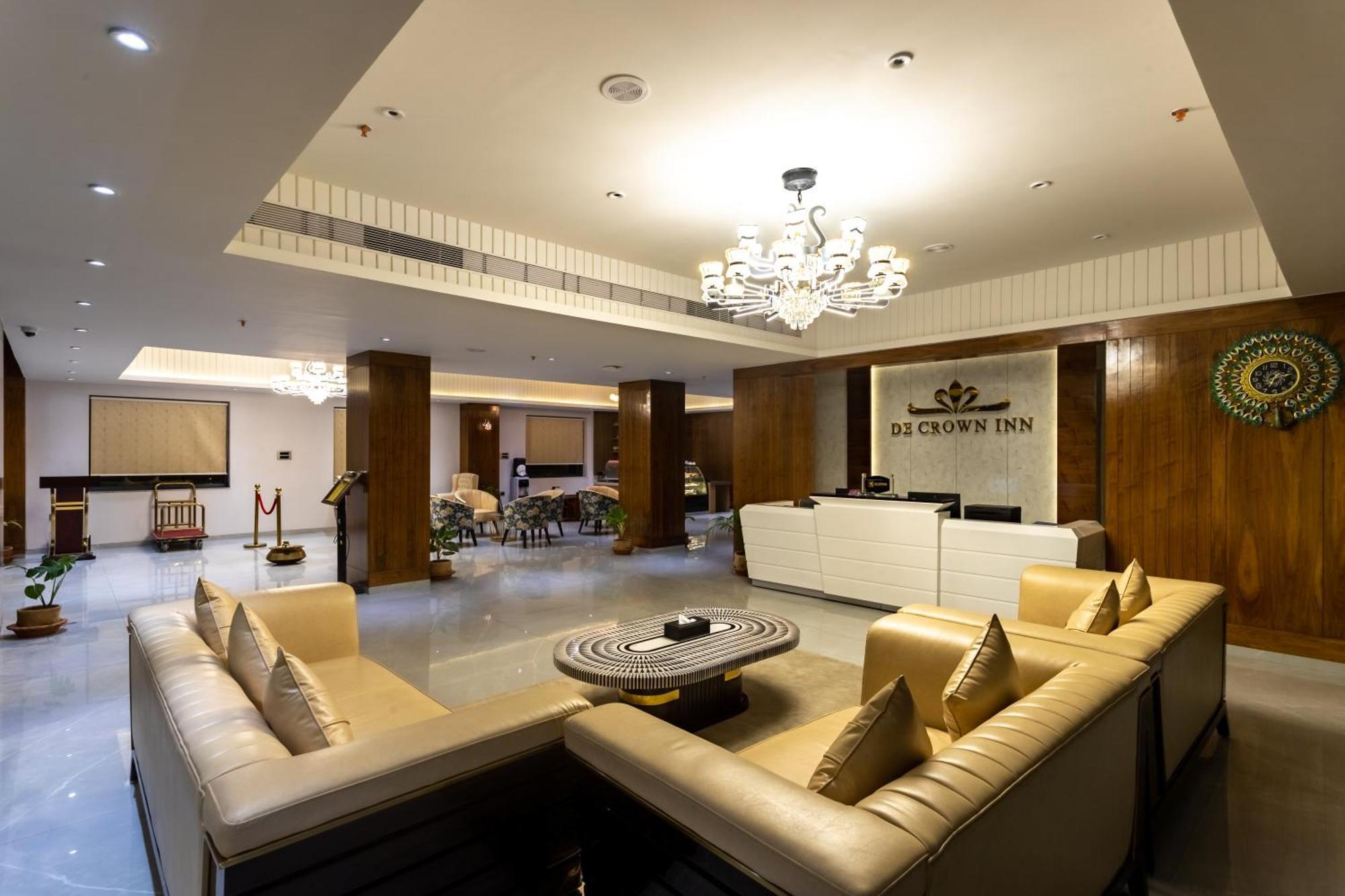 De Crown Inn Jogikuti Екстериор снимка