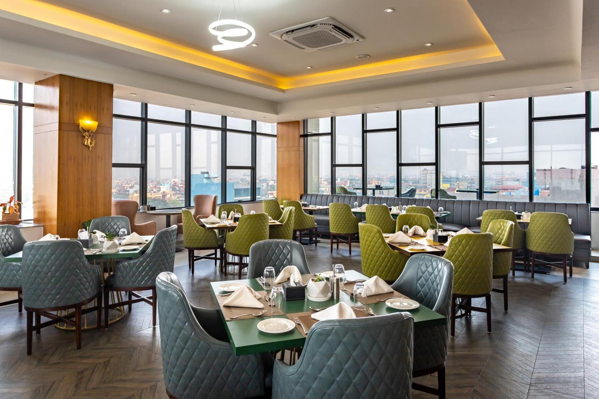 De Crown Inn Jogikuti Екстериор снимка