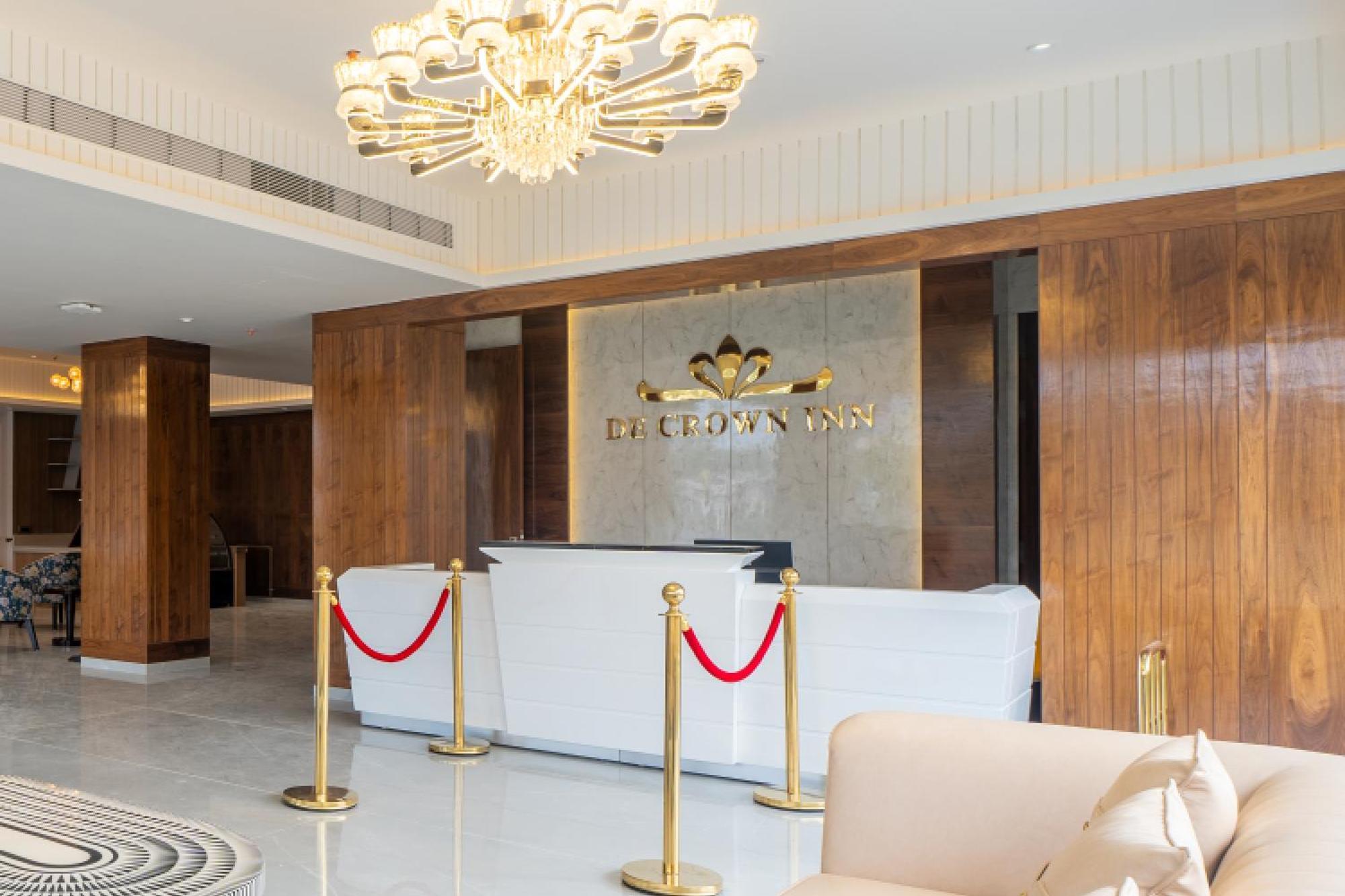De Crown Inn Jogikuti Екстериор снимка